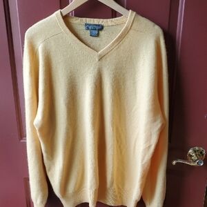 Daniel Cremieux Yellow V-Neck Sweater 100 Percent CASHMERE Classic Style